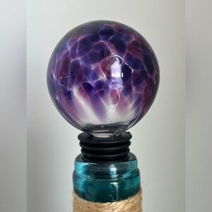 New HENRIETTA GLASS Hand Blown Purple Glass Birthstone Wine Stopper-February